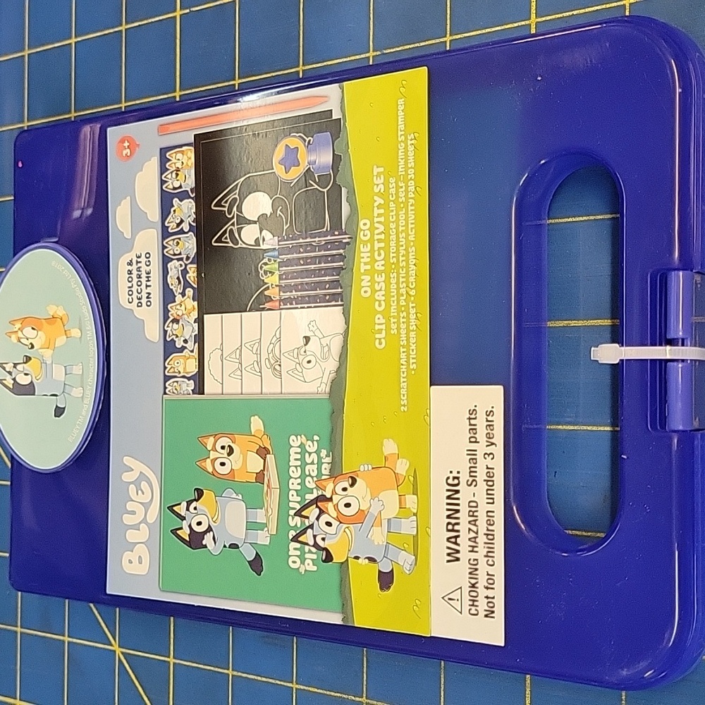 On The Go Clip Case Activity Set New Sealed - Bluey